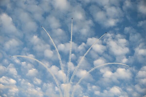 Las aeronaves más novedosas del mundo despliegan sus alas en Bahréin - Sputnik Mundo