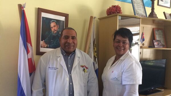 Médicos cubanos de la misión Operación Milagro en Uruguay - Sputnik Mundo