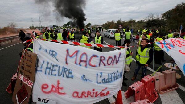 Las protestas de los chalecos amarillos en Francia - Sputnik Mundo