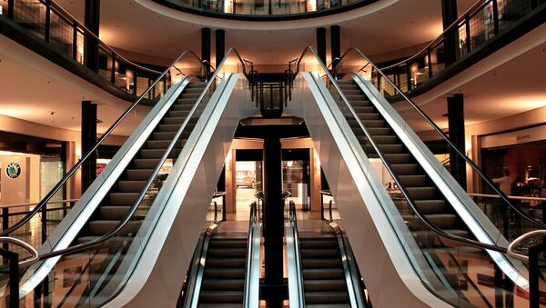 Escalera en un centro comercial - Sputnik Mundo