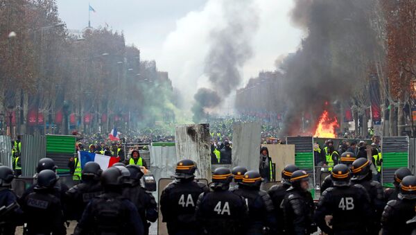 Protestas en París - Sputnik Mundo