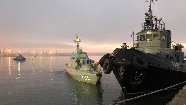 Los buques ucranianos Berdiansk y Yani Kapu, detenidos por los guardacostas rusos - Sputnik Mundo