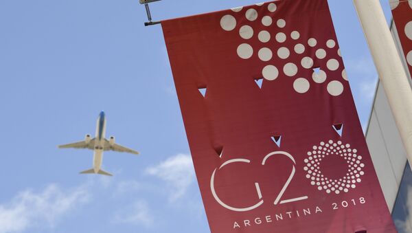 Pancarta de la cumbre G20 en Buenos Aires (Argentina) - Sputnik Mundo