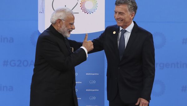 Narendra Modi, primer ministro de la India, y Mauricio Macri, presidente de Argentina - Sputnik Mundo