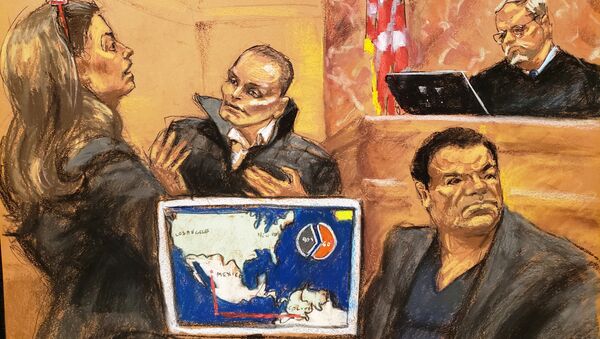 Juan Carlos Ramírez Abadía y Joaquín El Chapo Guzmán en la Corte Federal de Brooklyn - Sputnik Mundo