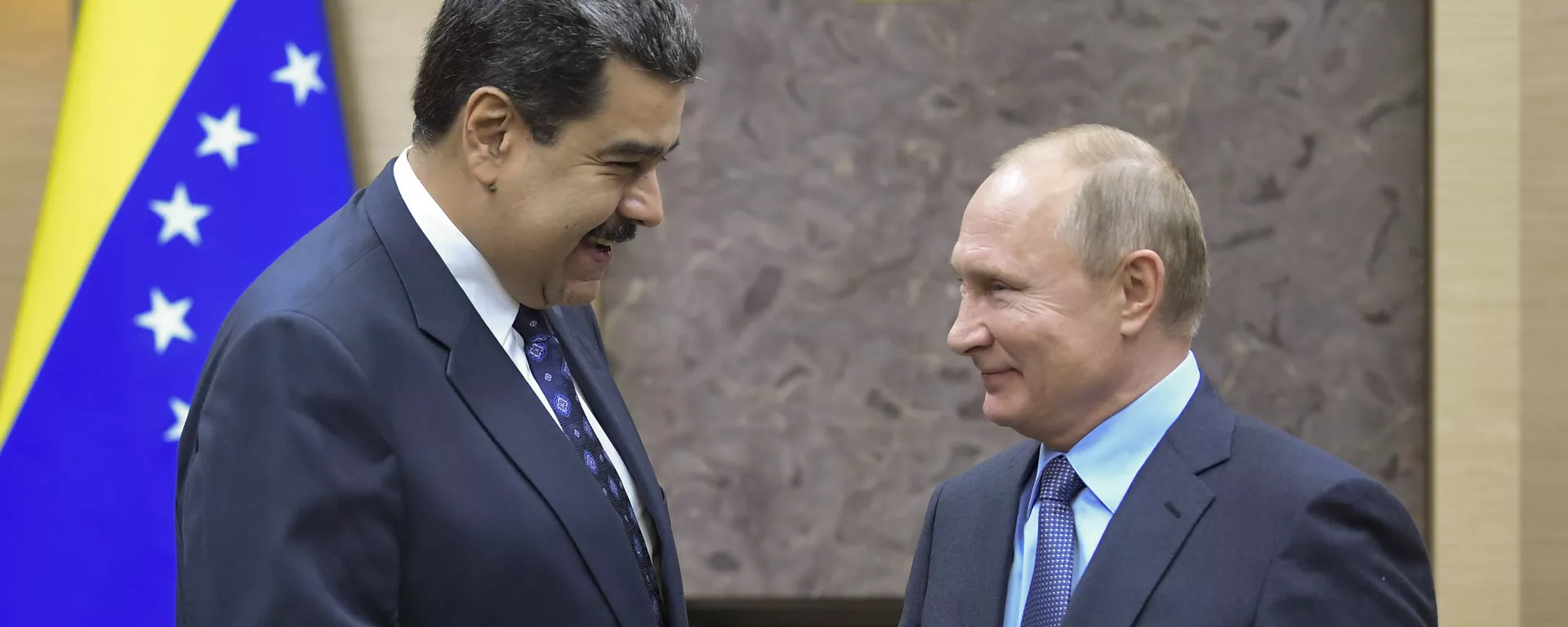Nicolás Maduro, presidente de Venezuela, y Vladímir Putin, presidente de la Federación de Rusia  - Sputnik Mundo, 1920, 27.03.2024