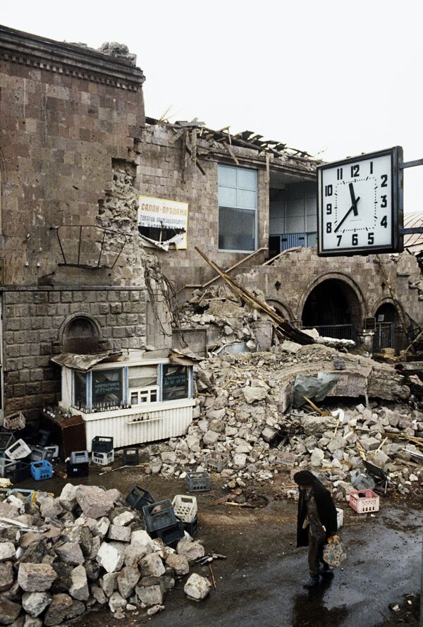 El sismo de Spitak: la catástrofe que Armenia jamás olvidará - Sputnik Mundo