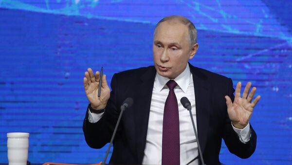 El presidente de Rusia, Vladímir Putin, durante la gran rueda de prensa anual - Sputnik Mundo