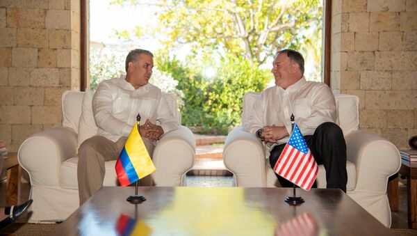 Iván Duque, presidente de Colombia, y Mike Pompeo, secretario de Estado de EEUU - Sputnik Mundo
