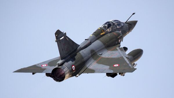 Un caza de la Fuerza Aérea francesa Mirage 2000D (imagen referencial) - Sputnik Mundo