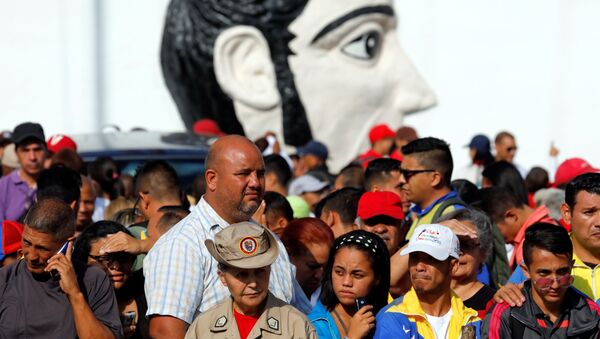 El pueblo venezolano en la ceremonia de la toma de posesión del presidente, Nicolás Maduro, en Caracas - Sputnik Mundo