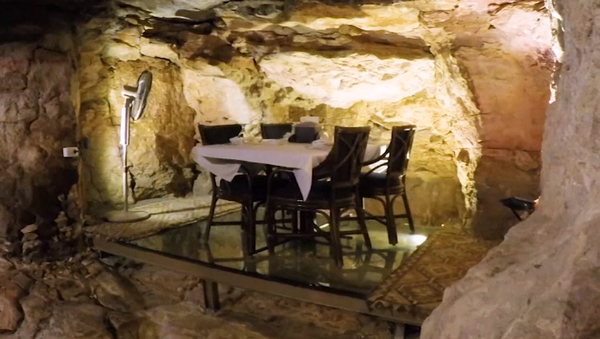 'Condimentar con historia': conoce el restaurante jordano en una cueva de hace millones de años - Sputnik Mundo