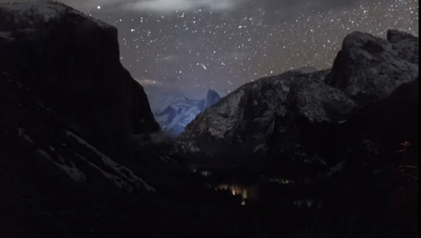Una tormenta revela la 'belleza celestial' del parque Yosemite - Sputnik Mundo