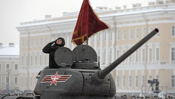 Un desfile para celebrar el 75 aniversario del levantamiento del sitio de Leningrado - Sputnik Mundo