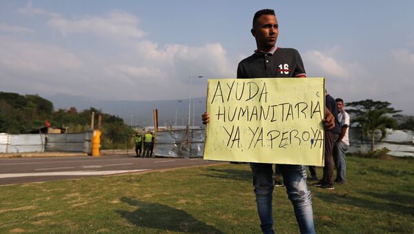 Manifestante venezolano en Cúcuta - Sputnik Mundo