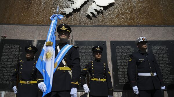 Un homenaje a los caídos argentinos en Malvinas - Sputnik Mundo