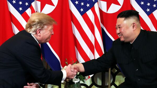 El presidente de EEUU, Donald Trump, y el líder norcoreano, Kim Jong-un - Sputnik Mundo