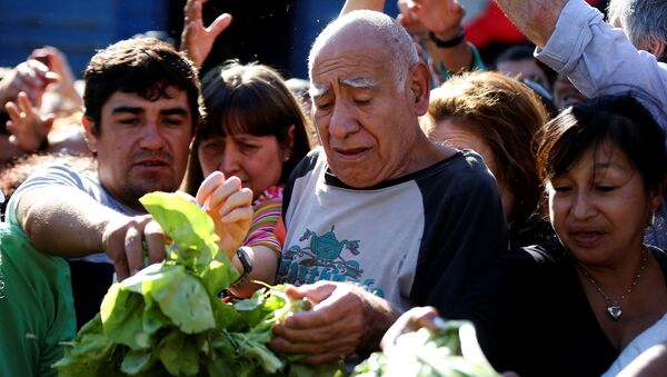 El verdurazo, la protesta de la Unión de Trabajadores de la Tierra en Buenos Aires - Sputnik Mundo