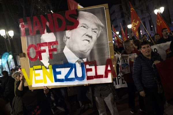 La manifestación en Madrid a favor de Maduro - Sputnik Mundo