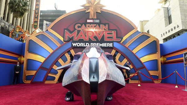 La alfombra roja en el estreno mundial de Capitana Marvel - Sputnik Mundo