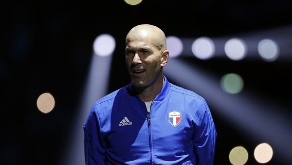 Zinedine Zidane, exfutbolista y entrenador francés (archivo) - Sputnik Mundo