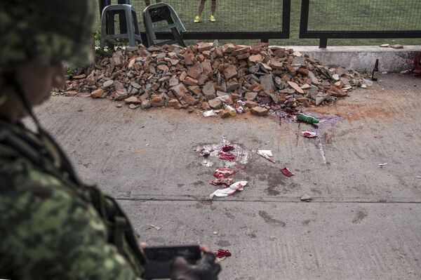 Paramilitares, autodefensas, policías comunitarias: así se diferencian los grupos armados en México (fotos) Paramilitares, autodefensas, policías comunitarias: así se diferencian los grupos armados en México (fotos) - Sputnik Mundo