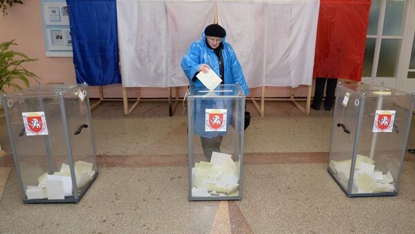 El referéndum sobre el estatus de Crimea en 2014 - Sputnik Mundo