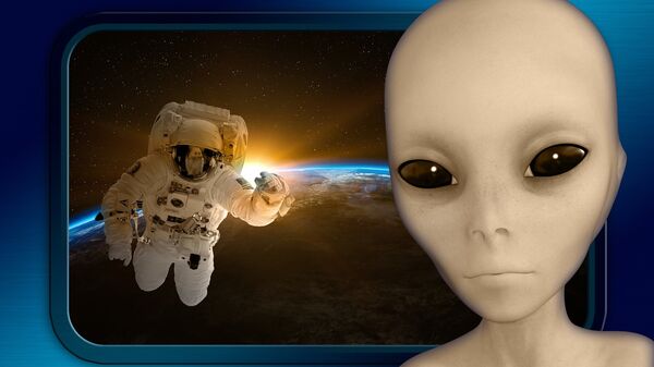 Un cosmonauta y un extraterrestre (ilustración artística) - Sputnik Mundo
