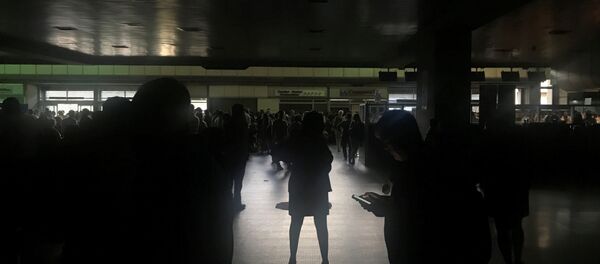 Aeropuerto internacional Simón Bolívar durante el apagón en Caracas, Venezuela Aeropuerto internacional Simón Bolívar durante el apagón en Caracas, Venezuela - Sputnik Mundo