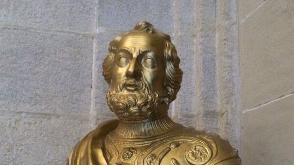 Busto de Hernán Cortés en el Archivo de Indias de Sevilla - Sputnik Mundo