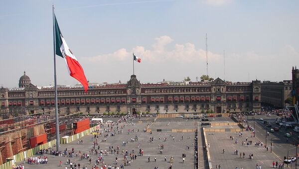 El Zócalo de Ciudad de México, oficialmente Plaza de la Constitución - Sputnik Mundo