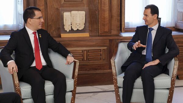 El canciller de Venezuela, Jorge Arreaza y el presidente de Siria, Bashar Asad - Sputnik Mundo