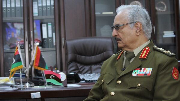 Jalifa Haftar, comandante del Ejército Nacional de Libia - Sputnik Mundo