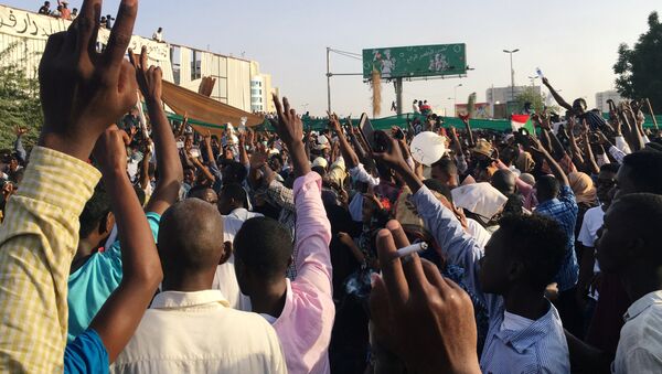 Las protestas en Sudán - Sputnik Mundo