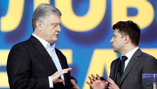El presidente actual de Ucrania, Petró Poroshenko, y el candidato a la presidencia de Ucrania, Vladímir Zelenski - Sputnik Mundo