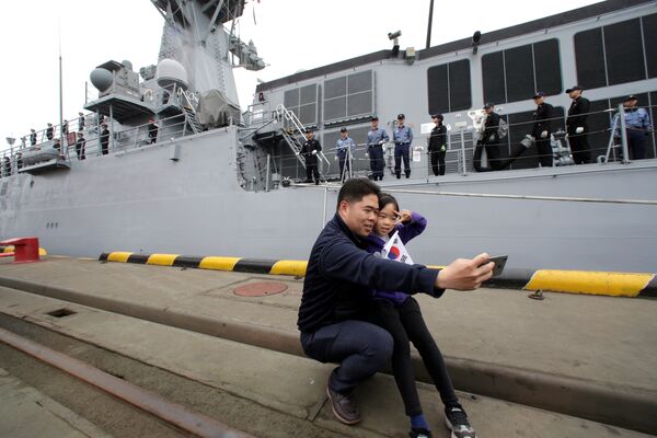 China celebra a lo grande el 70 aniversario de su Armada con muchos invitados extranjeros - Sputnik Mundo