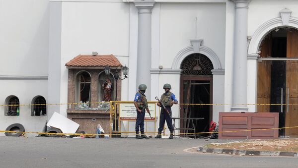 Militares en el lugar del atentado en Sri Lanka - Sputnik Mundo