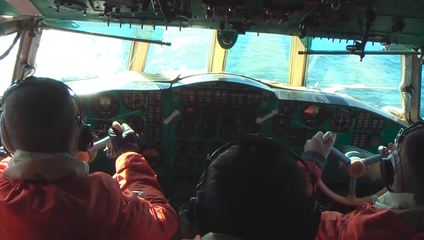 Los pilotos rusos muestran cómo 'cazar' submarinos enemigos (vídeo) - Sputnik Mundo