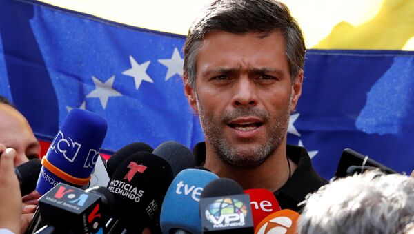 El líder opositor venezolano, Leopoldo López, en la Embajada de España - Sputnik Mundo