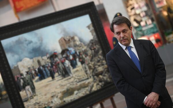 Augusto Ferrer-Dalmau Nieto, pintor español, presenta su cuadro sobre la guerra en Siria - Sputnik Mundo