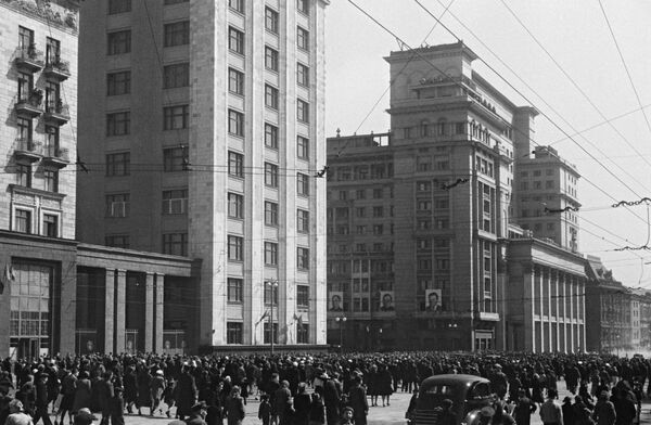 Moscú hoy y durante la Gran Guerra Patria, vista por fotógrafos de Sputnik - Sputnik Mundo