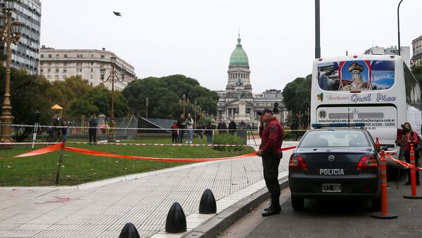 La escena del crimen cerca del Congreso de Argentina, en Buenos Aires, donde fue asesinado un asesor parlamentario y gravemente herido un diputado - Sputnik Mundo