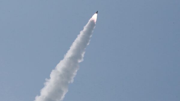 El lanzamiento de un proyectil de Corea del Norte - Sputnik Mundo