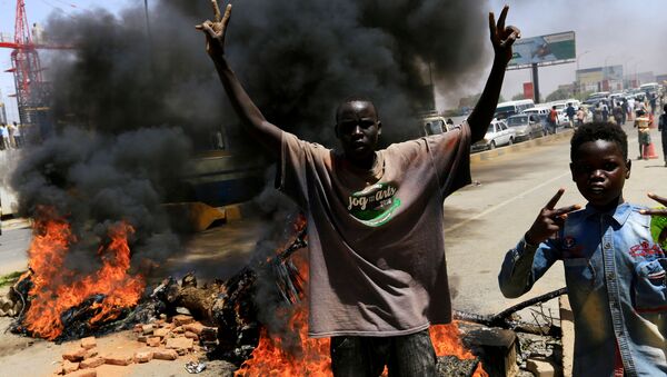 Protestas antigubernamentales en Sudán - Sputnik Mundo