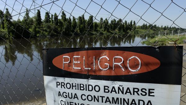 Aguas contaminadas en Argentina - Sputnik Mundo