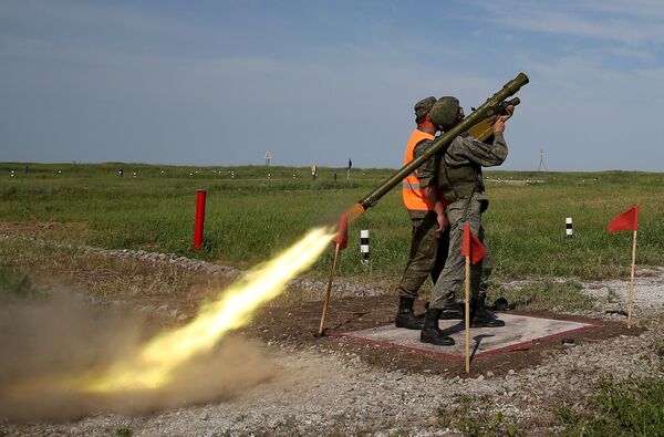 Sistemas antiaéreos innovadores se lucen en el concurso militar ruso 'Cielo despejado' - Sputnik Mundo