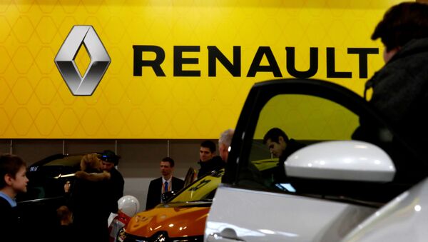 El logo de Renault - Sputnik Mundo