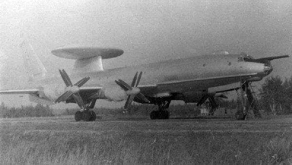 Un Tu-126 - Sputnik Mundo