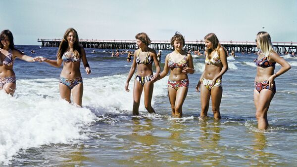 Verano, vacaciones, playa: cómo se relajaba la gente en la URSS

 - Sputnik Mundo