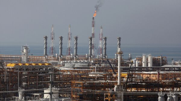 Una refinería de gas en Irán - Sputnik Mundo